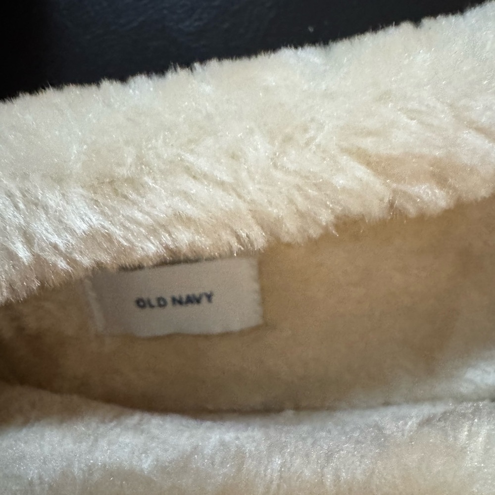 Old Navy NEW Brown Tan Faux Fur Lined Moccasins Slipper Cozy Slip-On Shoes - Picture 3 of 5